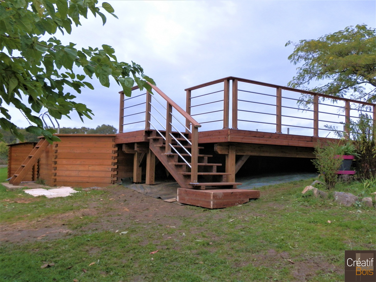 Terrasse en Pin Rouge du Nord pour piscine hors sol Garde-Corps Eila AIXE SUR VIENNE - 87 Haute Vienne Terrasse en Pin Rouge du Nord pour piscine hors sol Garde-Corps Eila AIXE SUR VIENNE - 87 Haute Vienne