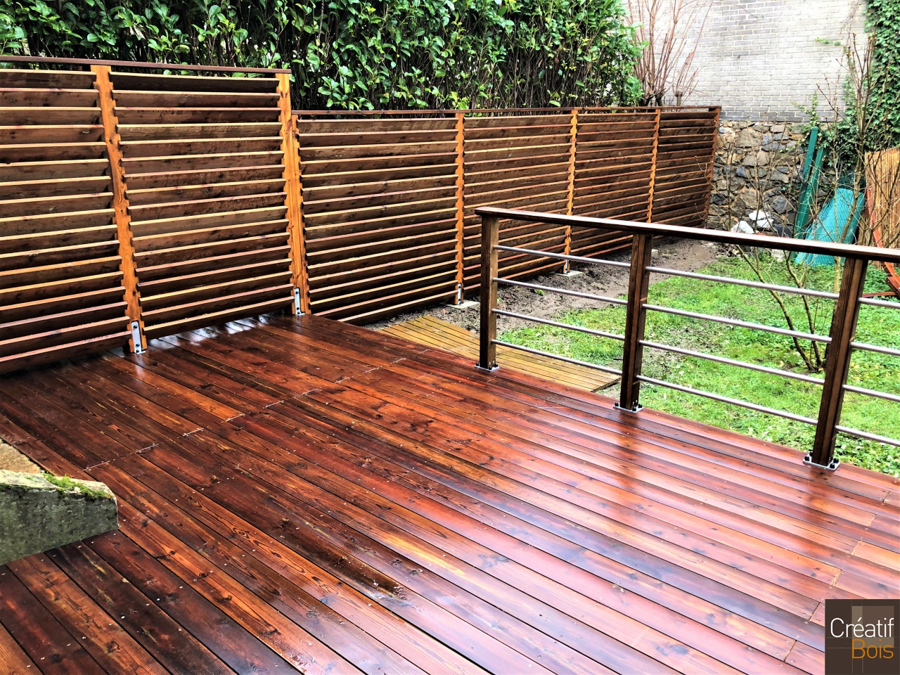 Terrasse en Pin Rouge du Nord avec palissade et Garde-Corps Eila - LIMOGES - 87 Haute Vienne Terrasse en Pin Rouge du Nord avec palissade et Garde-Corps Eila - LIMOGES - 87 Haute Vienne