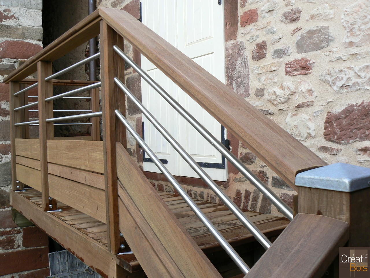 Escalier Bois avec Garde-Corps Inox et Bois Corrèza MEYSSAC - Corrèze 19 Escalier Bois avec Garde-Corps Inox et Bois Corrèza MEYSSAC - Corrèze 19