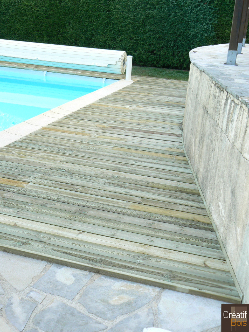 Plage de piscine en Pin Rouge du Nord Brive Corrèze 19 Plage de piscine en Pin Rouge du Nord Brive Corrèze 19