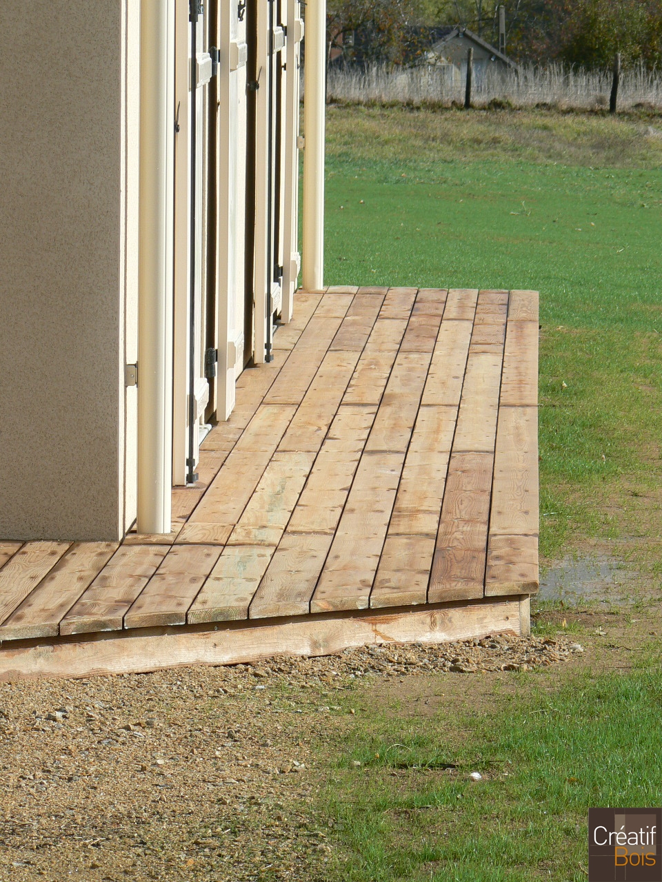 Terrasse Bois COUSSAC BONNEVAL - Haute Vienne 87 Terrasse Bois COUSSAC BONNEVAL - Haute Vienne 87