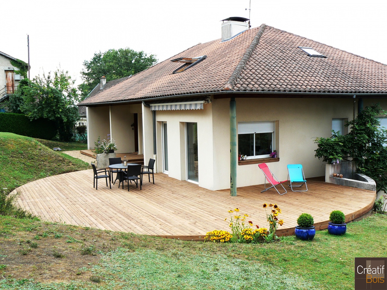 Terrasse Bois forme ronde ISLES - Haute Vienne 87 Terrasse Bois forme ronde ISLES - Haute Vienne 87