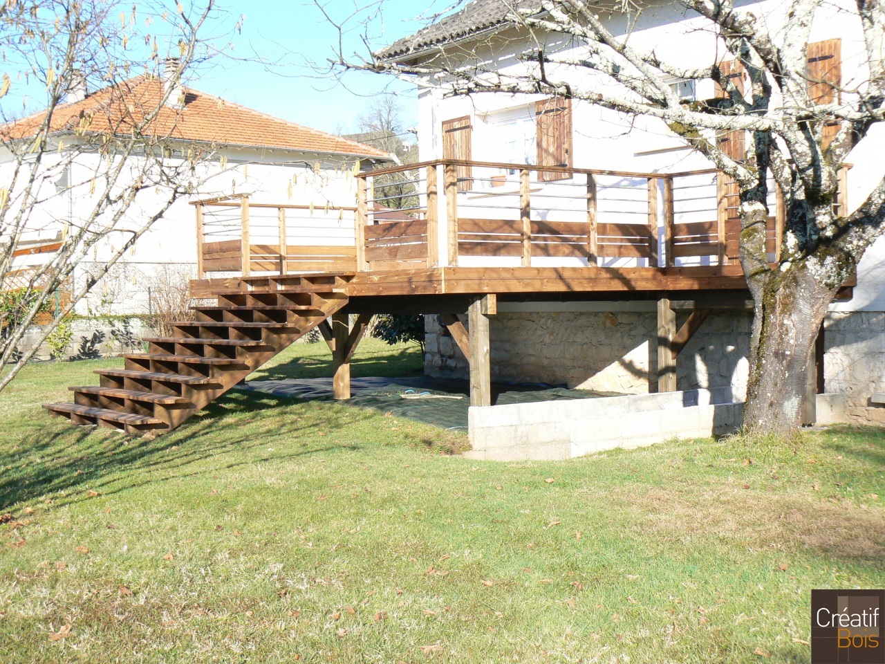 Terrasse sur poteaux avec Escalier Central et Garde-Corps Corrèza LE SAILLANT - Corrèze 19 Terrasse sur poteaux avec Escalier Central et Garde-Corps Corrèza LE SAILLANT - Corrèze 19