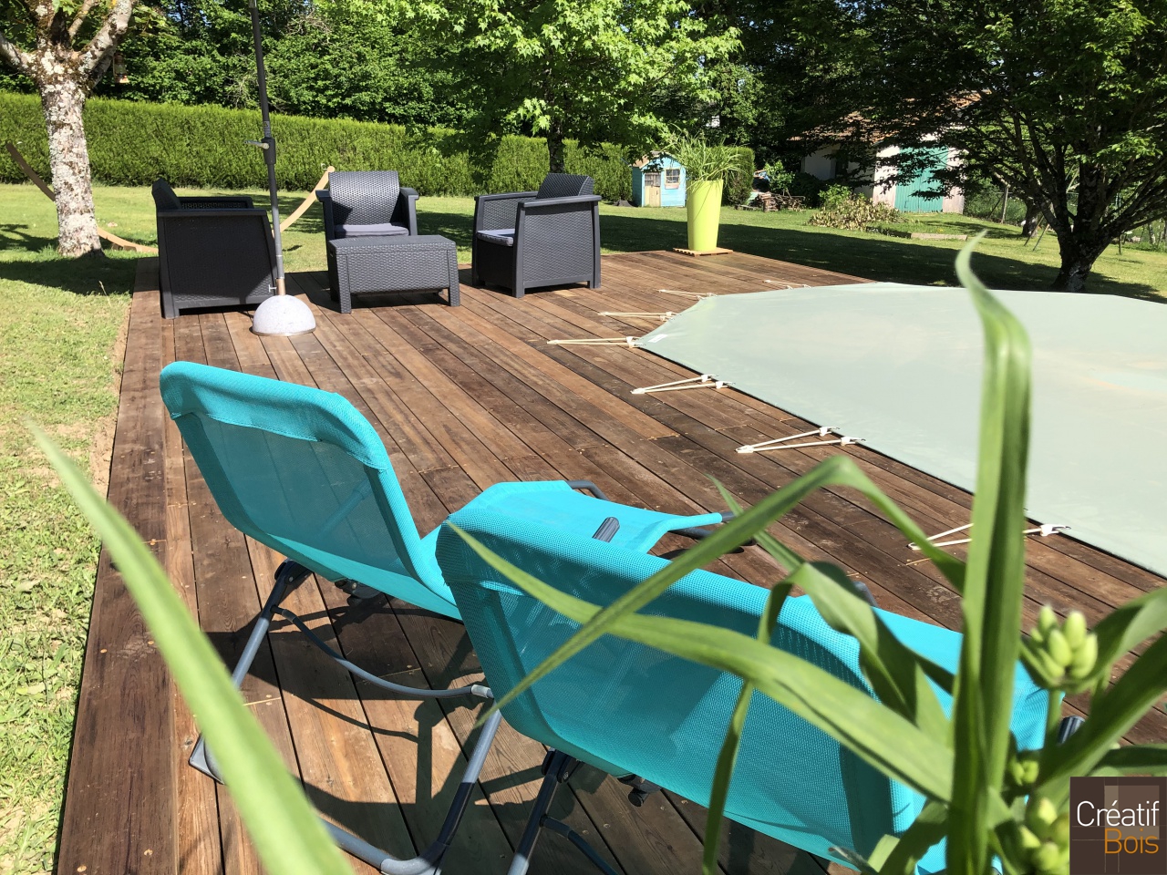 Plage de piscine en Pin Rouge du Nord St PRIEST TAURION - 87 Haute Vienne Plage de piscine en Pin Rouge du Nord St PRIEST TAURION - 87 Haute Vienne