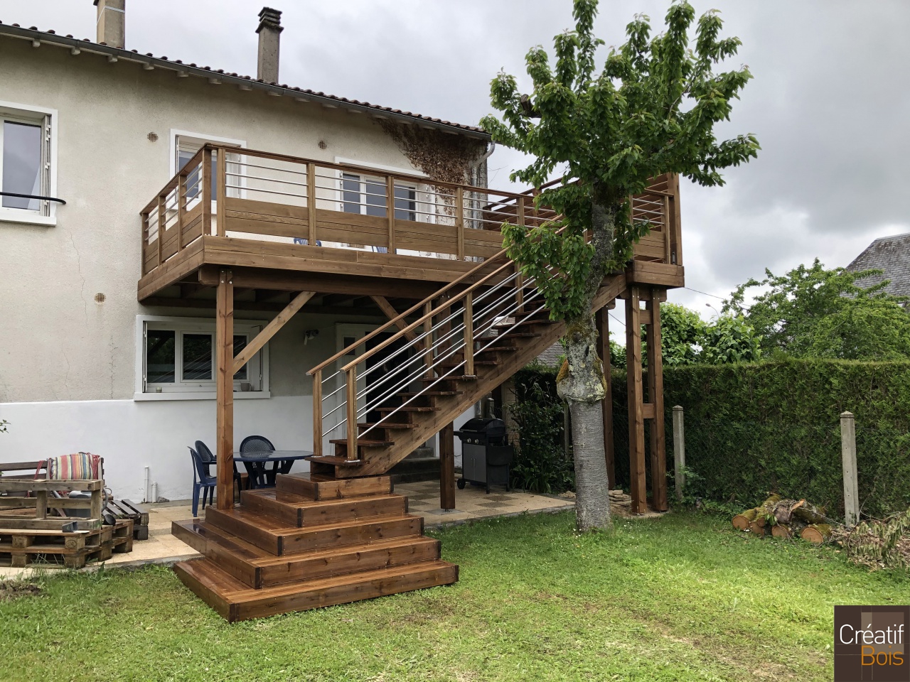 Terrasse Autoportante Pin Rouge du Nord Escalier et Garde-corps Eila et Corrèza - LIMOGES - 87 Haute Vienne Terrasse Autoportante Pin Rouge du Nord Escalier et Garde-corps Eila et Corrèza - LIMOGES - 87 Haute Vienne