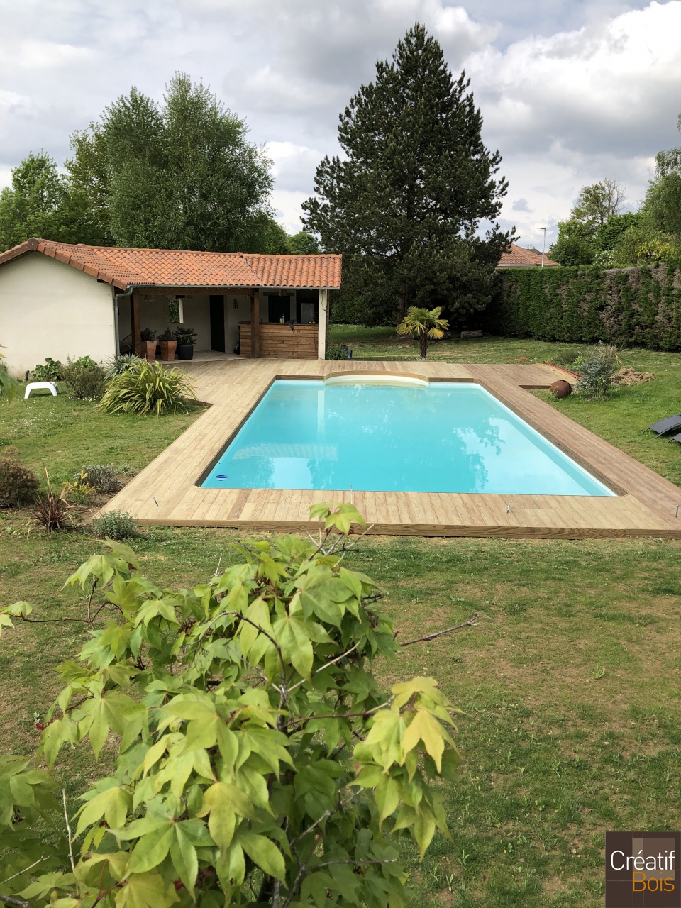 Plage de piscine en Pin de Caroline - LE VIGEN - 87 Haute Vienne Plage de piscine en Pin de Caroline - LE VIGEN - 87 Haute Vienne