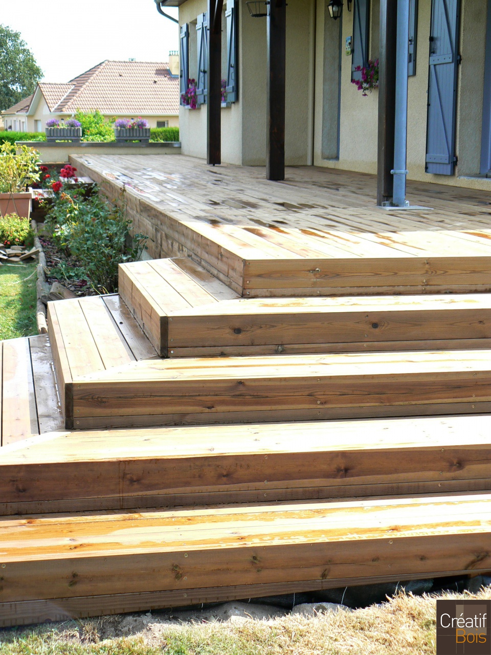 Escalier d'angle en Pin Rouge du Nord SAINT PRIEST LA PLAINE - Creuse 23 Escalier d'angle en Pin Rouge du Nord SAINT PRIEST LA PLAINE - Creuse 23