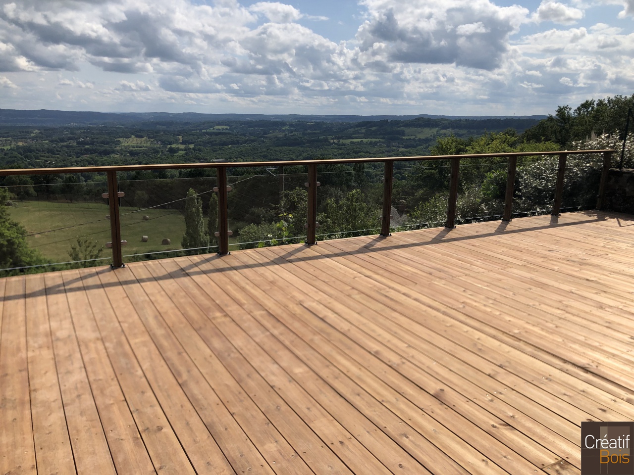 Terrasse Autoportante Pin Rouge du Nord et Garde-corps Vézèra - MEYSSAC - 19 Corrèze Terrasse Autoportante Pin Rouge du Nord et Garde-corps Vézèra - MEYSSAC - 19 Corrèze
