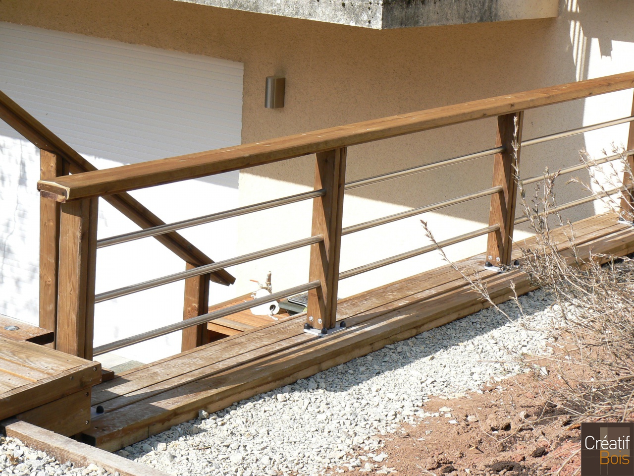 Garde-Corps en Bois et Tubes Inox Eila BRIVE LA GAILLARDE - Corrèze 19 Garde-Corps en Bois et Tubes Inox Eila BRIVE LA GAILLARDE - Corrèze 19