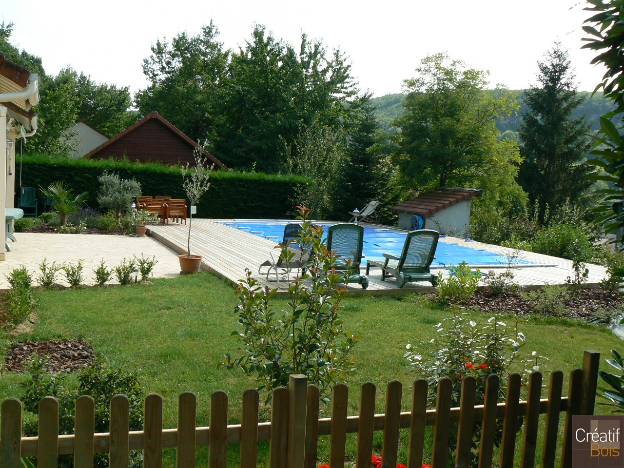 Plage de Piscine SAINT CERNIN DE LARCHE - Corrèze 19 Plage de Piscine SAINT CERNIN DE LARCHE - Corrèze 19