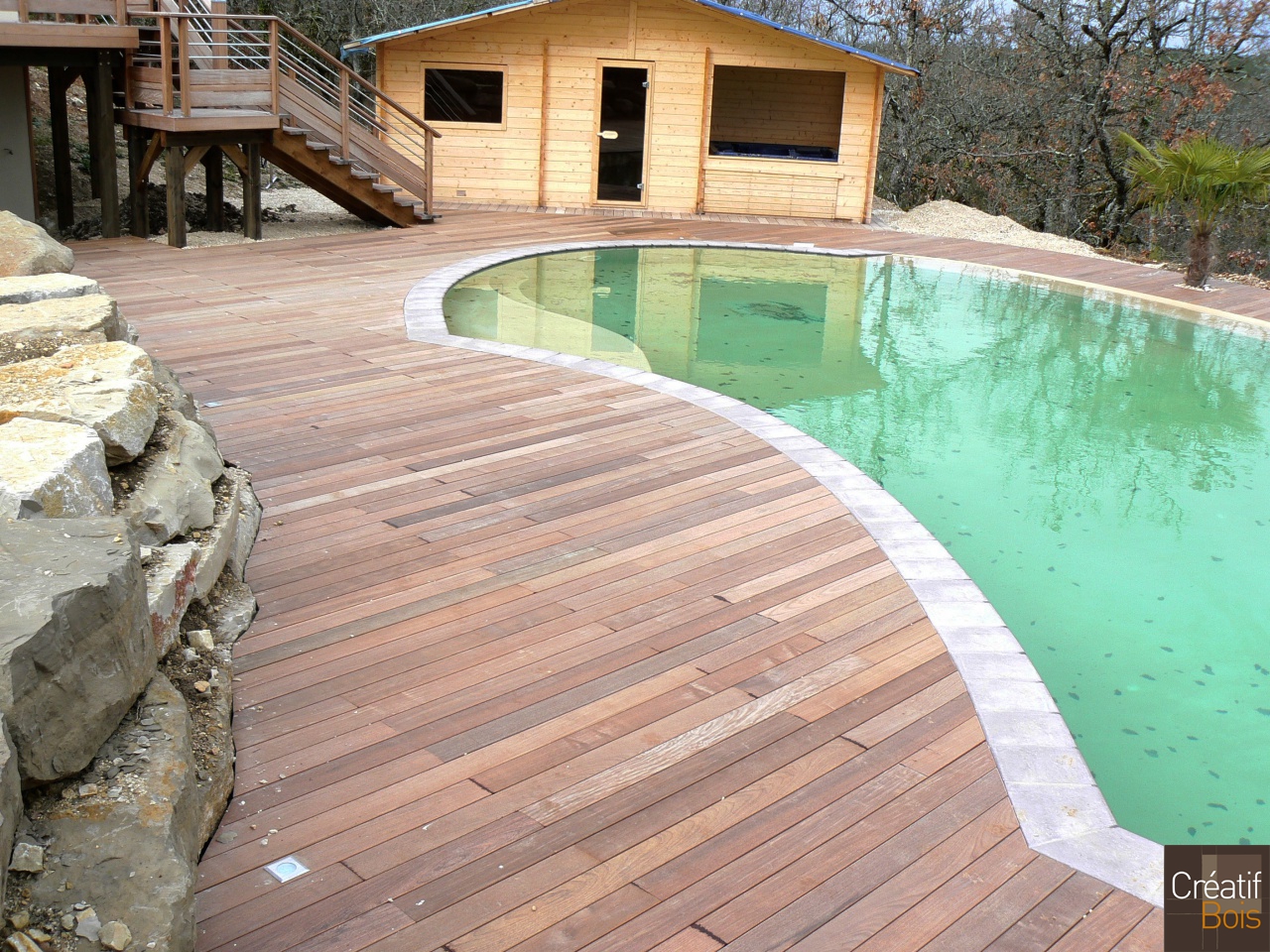 Plage de Piscine forme libre avec Margelles en Pierre LABASTIDE MARNHAC - Lot 46 Plage de Piscine forme libre avec Margelles en Pierre LABASTIDE MARNHAC - Lot 46