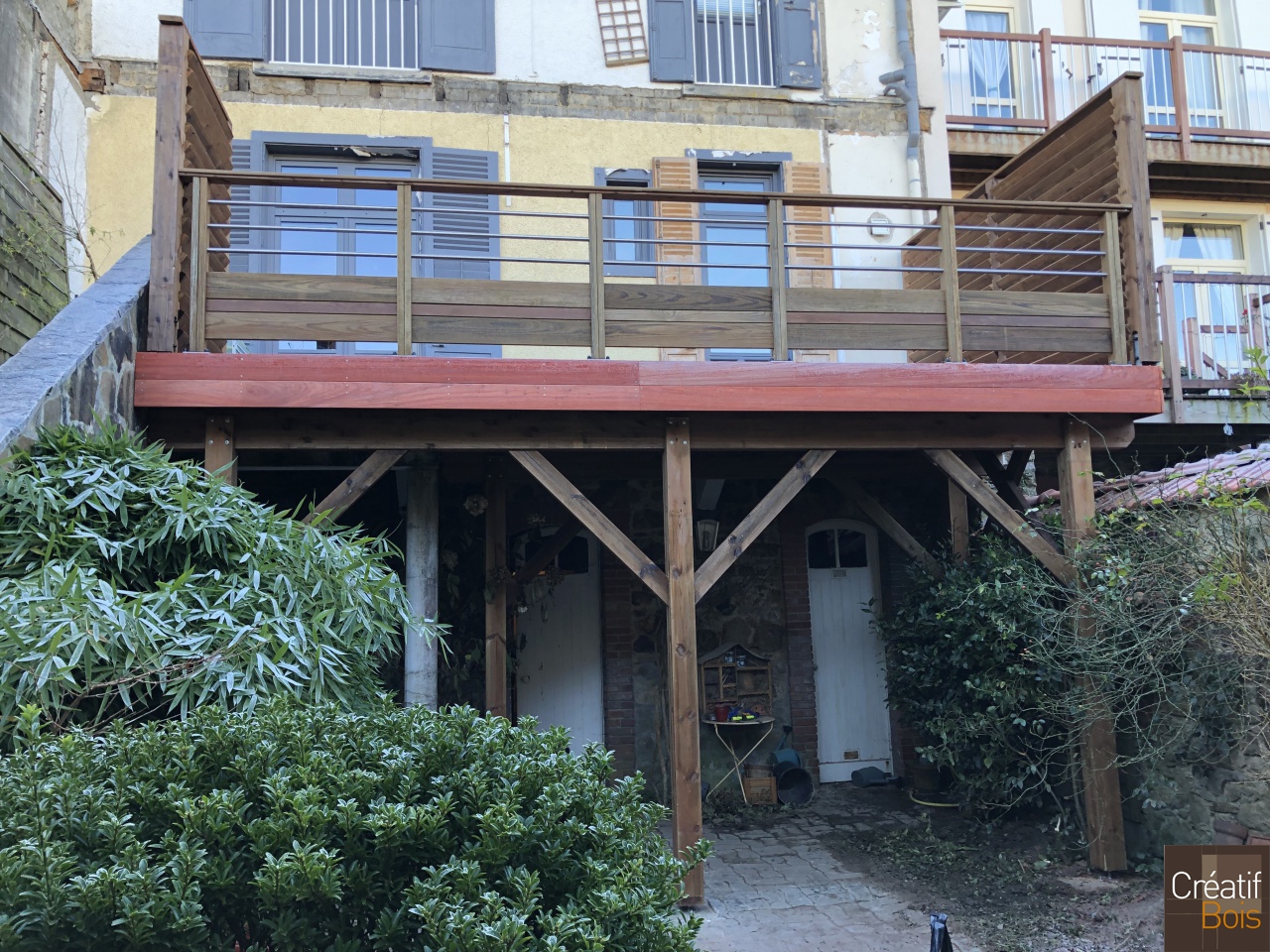 Terrasse Autoportante avec Platelage en Padouk et Garde-corps "Corrèza" - LIMOGES - 87 Haute-Vienne Terrasse Autoportante avec Platelage en Padouk et Garde-corps "Corrèza" - LIMOGES - 87 Haute-Vienne
