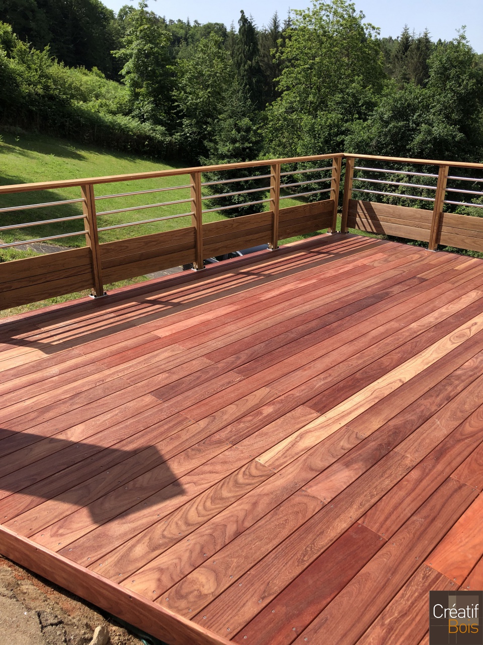 Terrasse Autoportante avec Platelage en Padouk et Garde-corps "Corrèza" - ESPAGNAC - 19 Corrèze Terrasse Autoportante avec Platelage en Padouk et Garde-corps "Corrèza" - ESPAGNAC - 19 Corrèze