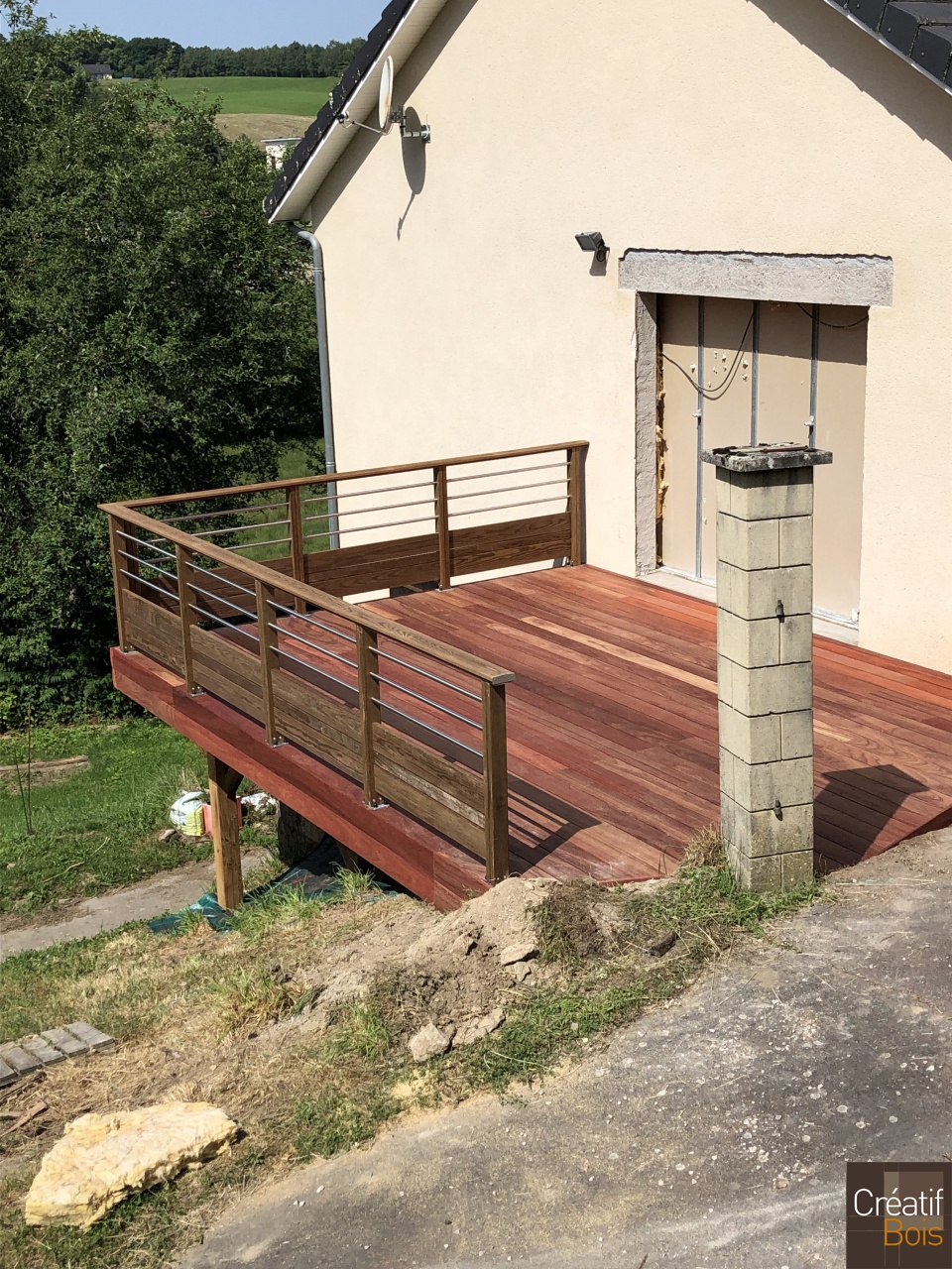 Terrasse Autoportante avec Platelage en Padouk et Garde-corps "Corrèza" - ESPAGNAC - 19 Corrèze Terrasse Autoportante avec Platelage en Padouk et Garde-corps "Corrèza" - ESPAGNAC - 19 Corrèze