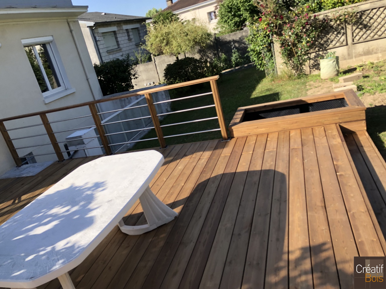 Terrasse sur Sol Stable en Pin Rouge du Nord avec Garde-Corps "Eila" - LIMOGES - 87 Haute-Vienne Terrasse sur Sol Stable en Pin Rouge du Nord avec Garde-Corps "Eila" - LIMOGES - 87 Haute-Vienne