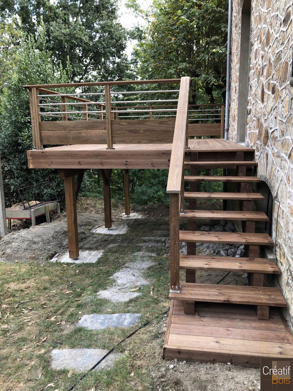 Terrasse sur Structure Autoportante en Pin Rouge du Nord et Escalier - VOUTEZAC - 19 Corrèze Terrasse sur Structure Autoportante en Pin Rouge du Nord et Escalier - VOUTEZAC - 19 Corrèze