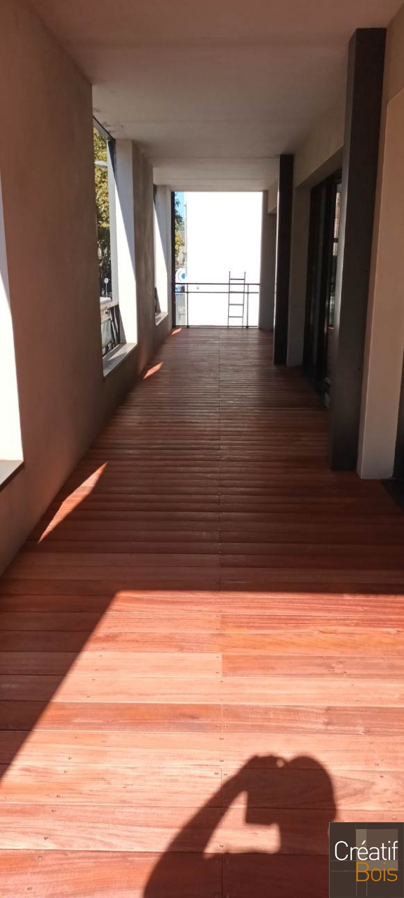 Aménagement d'un balcon terrasse en Pakouk - BRIVE - 19 Corrèze Aménagement d'un balcon terrasse en Pakouk - BRIVE - 19 Corrèze