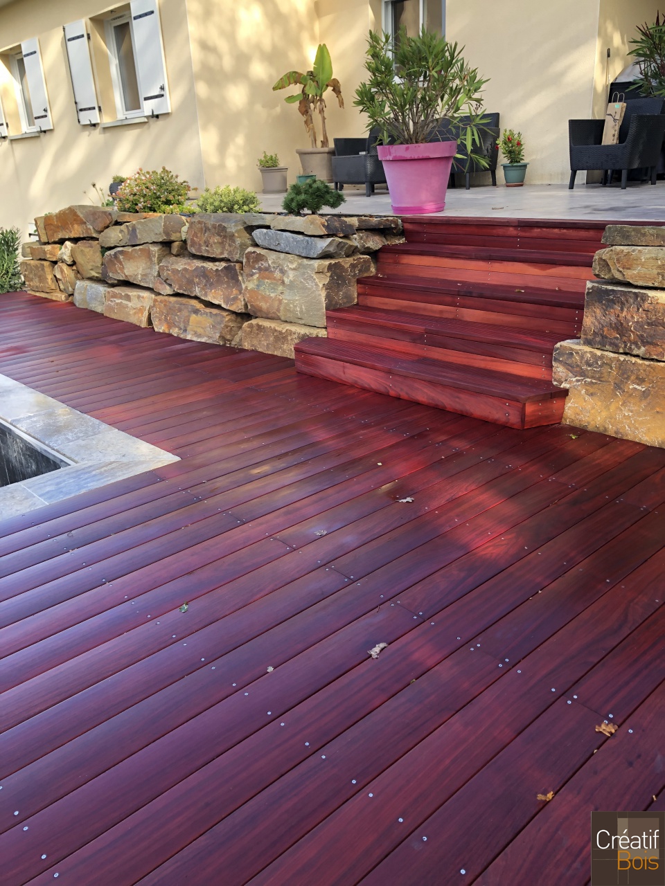 Escalier en Padouk avec Plage de Piscine - BOSMIE L'AIGUILLE - 87 Haute Vienne Escalier en Padouk avec Plage de Piscine - BOSMIE L'AIGUILLE - 87 Haute Vienne