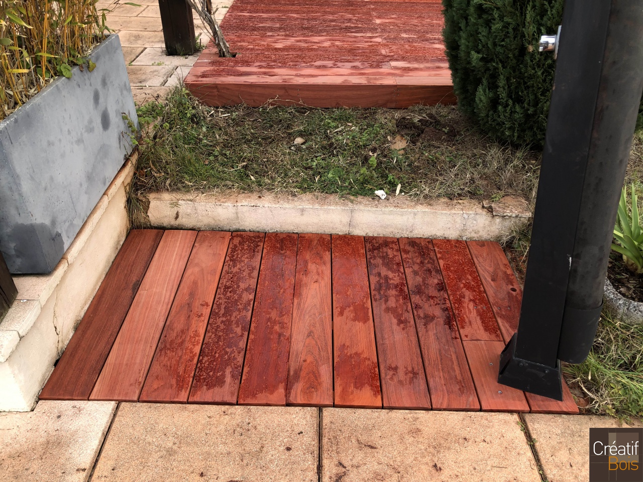 Palier en Padouk - 19 OBJAT - Corrèze Palier en Padouk - 19 OBJAT - Corrèze