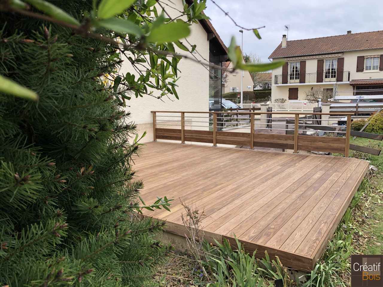 Terrasse Autoportante en Pin de Caroline avec Garde-corps CORREZA - LIMOGES - 87 Haute-Vienne Terrasse Autoportante en Pin de Caroline avec Garde-corps CORREZA - LIMOGES - 87 Haute-Vienne