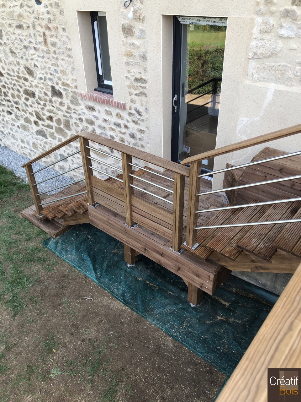 Escalier en Pin Rouge du Nord Garde Corps "Corrèza et Eila" pour le gîte "Cogite à Condat" GRAND BOURG - 23 Creuse Escalier en Pin Rouge du Nord Garde Corps "Corrèza et Eila" pour le gîte "Cogite à Condat" GRAND BOURG - 23 Creuse
