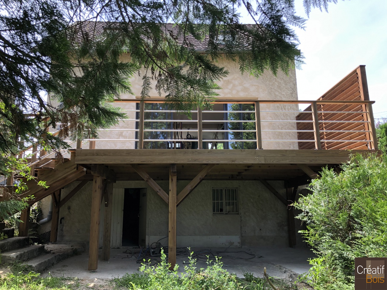 Terrasse Autoportante avec Platelage en Pin de Caroline, Garde-corps "Eila", Palissade et Escalier - BRIVE LA GAILLARDE - 19 Corrèze Terrasse Autoportante avec Platelage en Pin de Caroline, Garde-corps "Eila", Palissade et Escalier - BRIVE LA GAILLARDE - 19 Corrèze