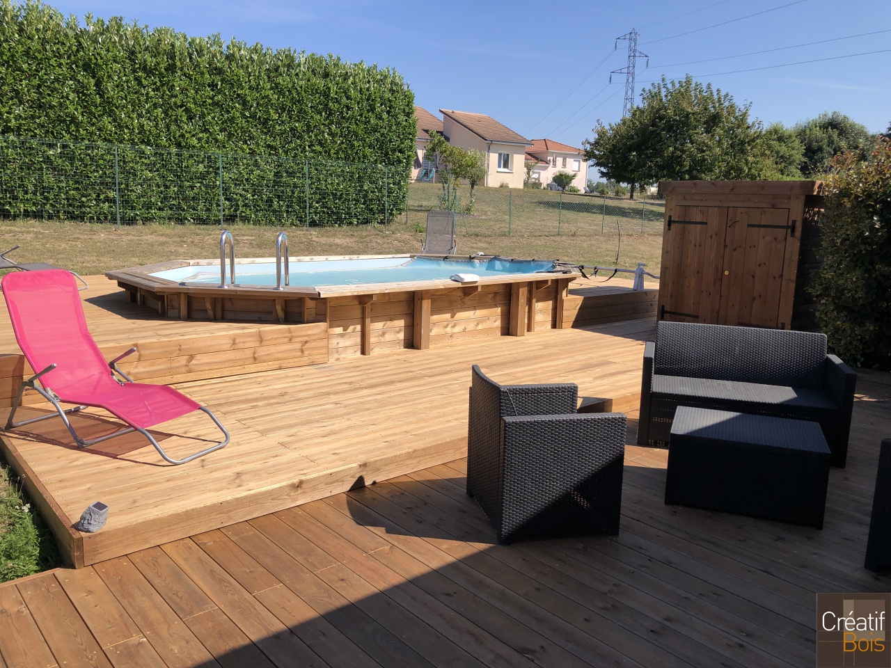 Terrasse bois en Pin Rouge du Nord et Plage de piscine avec local technique - BOISSEUIL 87 Haute Vienne Terrasse bois en Pin Rouge du Nord et Plage de piscine avec local technique - BOISSEUIL 87 Haute Vienne