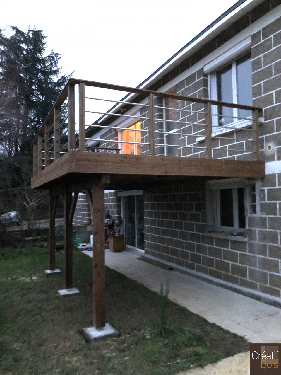 Terrasse Autoportante avec Platelage en Pin Rouge du Nord, Garde-corps "Eila" - CONDAT SUR VIENNE - 87 Haute Vienne Terrasse Autoportante avec Platelage en Pin Rouge du Nord, Garde-corps "Eila" - CONDAT SUR VIENNE - 87 Haute Vienne