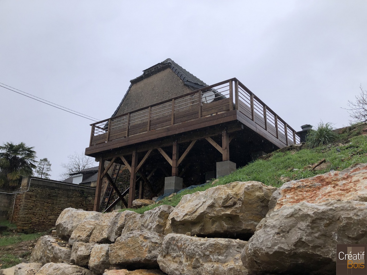 Structure autoportante garde-corps "Corrèza" - TERRASSON 24 Dordogne Structure autoportante garde-corps "Corrèza" - TERRASSON 24 Dordogne