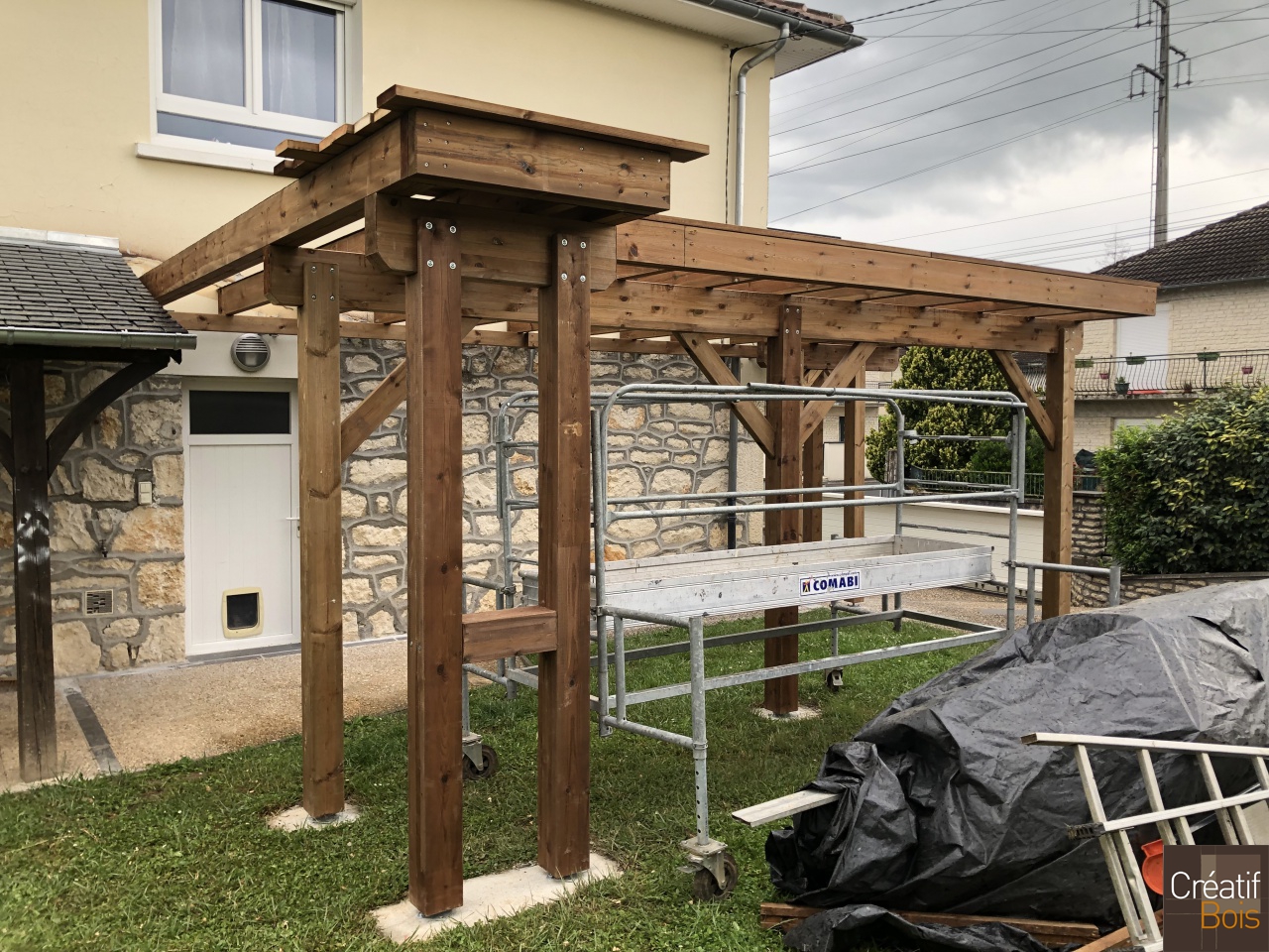 Structure autoportante en cours de réalisation - MALEMORT 19 Corrèze Structure autoportante en cours de réalisation - MALEMORT 19 Corrèze