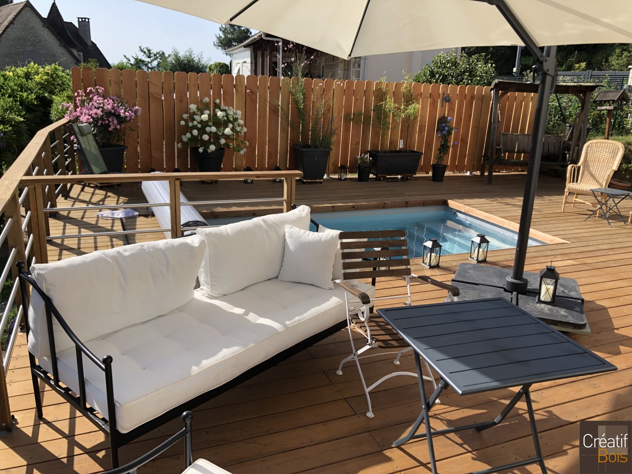 Plage de piscine en Pin Rouge du Nord garde-corps "Eila" - USSAC 19 Corrèze Plage de piscine en Pin Rouge du Nord garde-corps "Eila" - USSAC 19 Corrèze