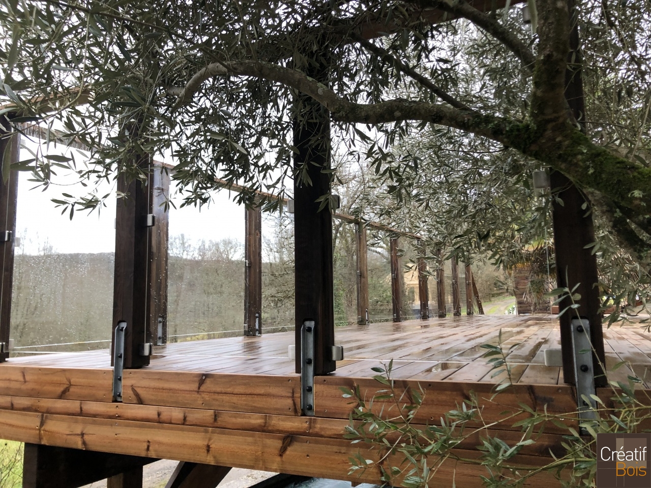 Garde-Corps en Verre sur terrasse en Pin Rouge du Nord - LISSAC 19 Corrèze Garde-Corps en Verre sur terrasse en Pin Rouge du Nord - LISSAC 19 Corrèze