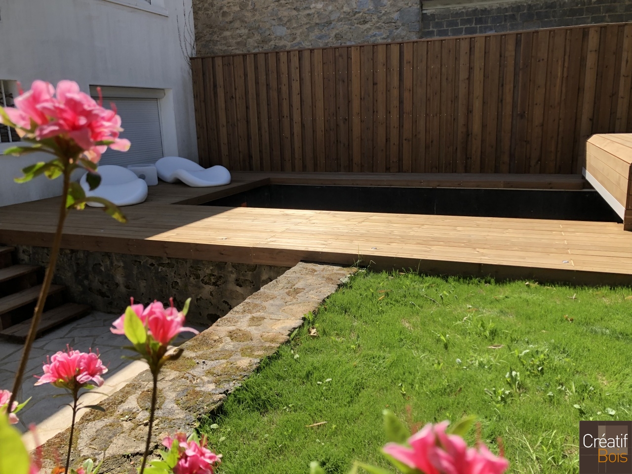 Plage de piscine en Pin Rouge du Nord et Palissade - LIMOGES 87 Haute-Vienne Plage de piscine en Pin Rouge du Nord et Palissade - LIMOGES 87 Haute-Vienne