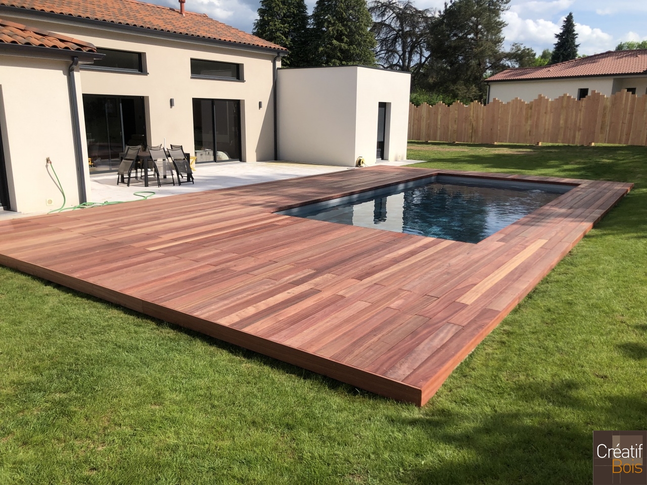 Plage de piscine en padouk - FEYTIAT 87 Haute-vienne Plage de piscine en padouk - FEYTIAT 87 Haute-vienne