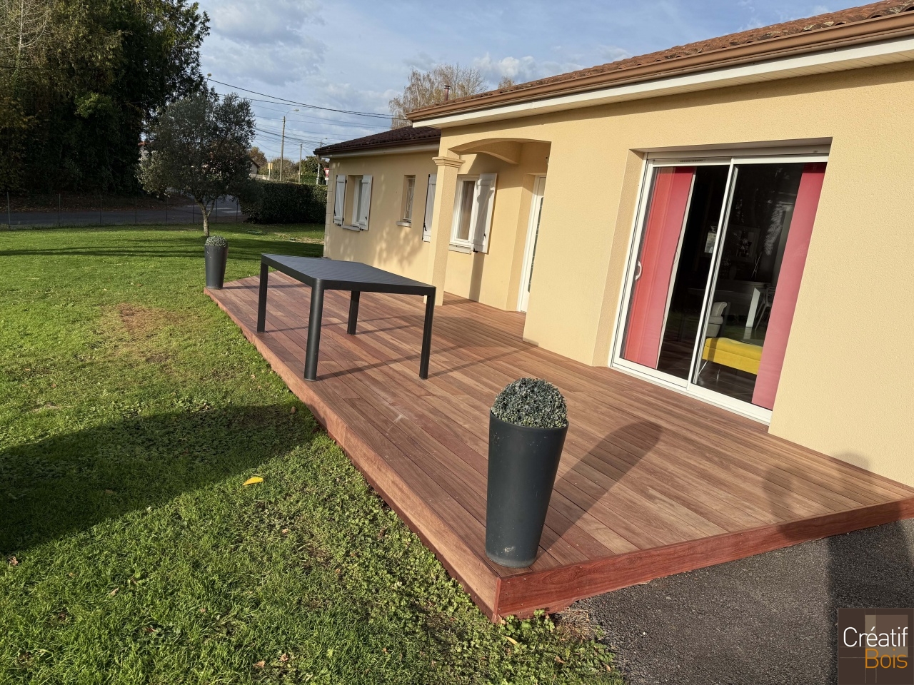 Terrasse sur sol dur en Padouk - LIMOGES Haute Vienne 87 Terrasse sur sol dur en Padouk - LIMOGES Haute Vienne 87