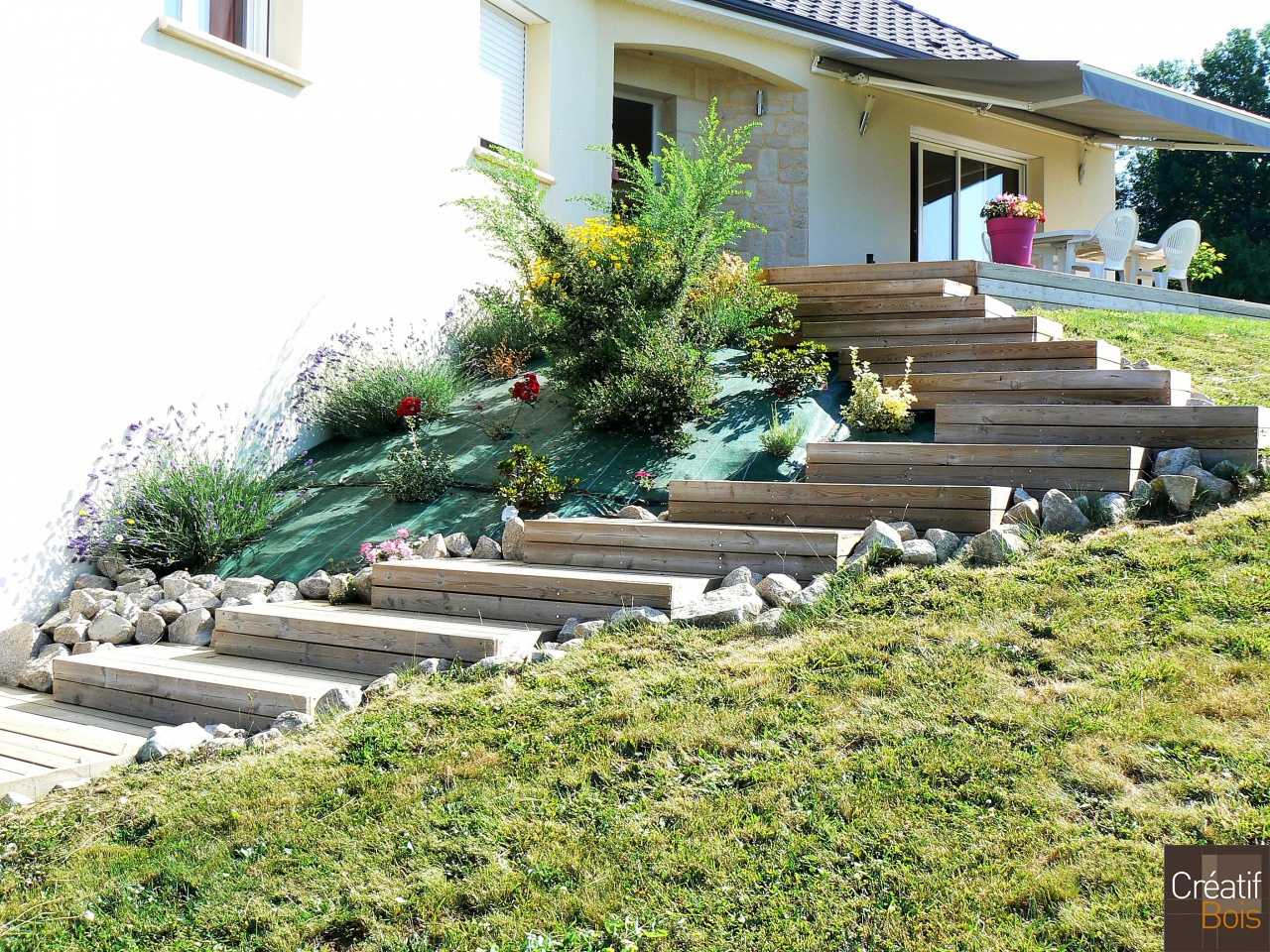 Escalier bois SAINT GERMAIN LES VERGNES - Corrèze 19 Escalier bois SAINT GERMAIN LES VERGNES - Corrèze 19