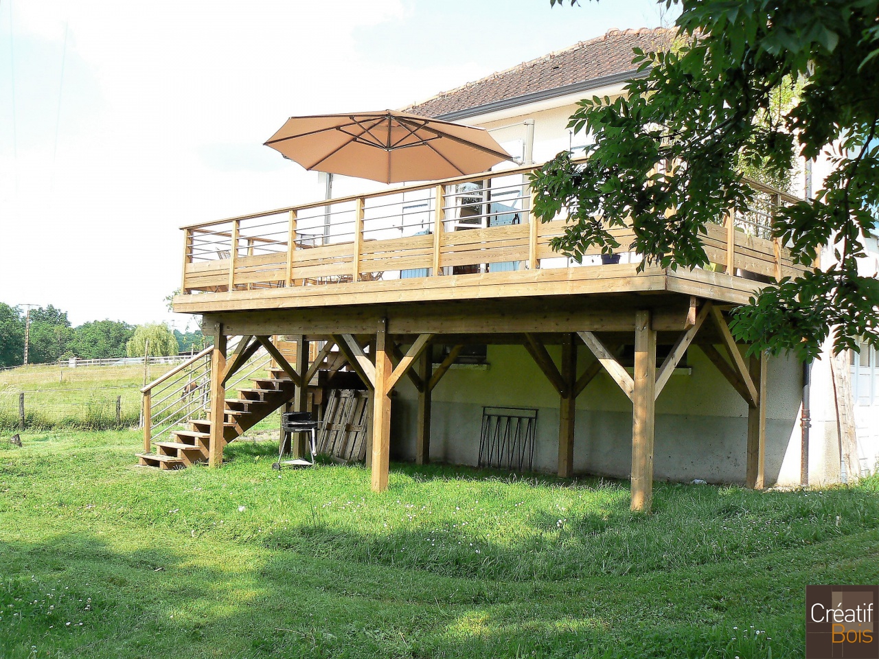 Terrasse sur Poteaux avec des Garde-Corps Corrèza LES CARS - Haute-Vienne 87 Terrasse sur Poteaux avec des Garde-Corps Corrèza LES CARS - Haute-Vienne 87