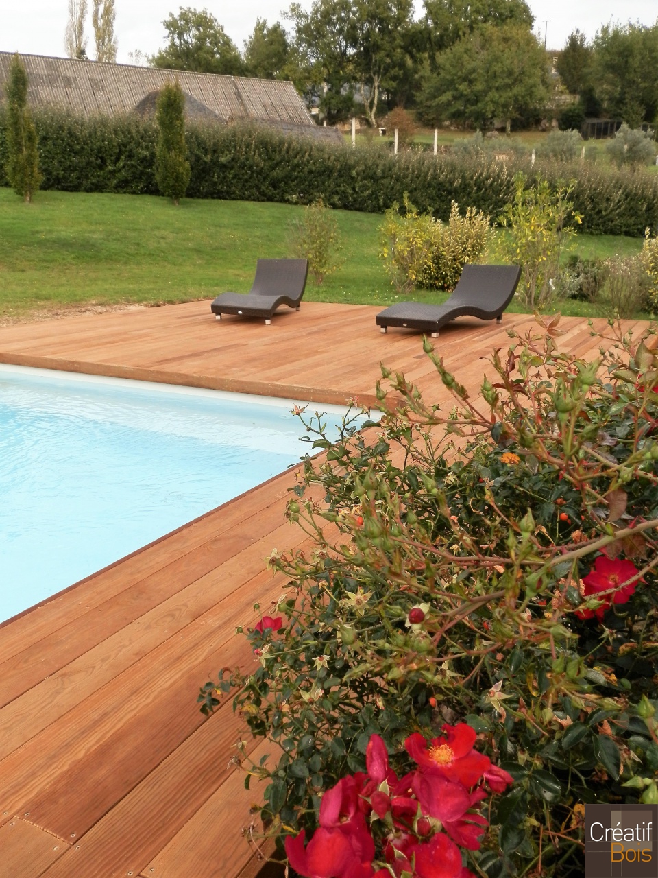 Plage de Piscine en Pin Laricio BRIVE - Corrèze 19 Plage de Piscine en Pin Laricio BRIVE - Corrèze 19