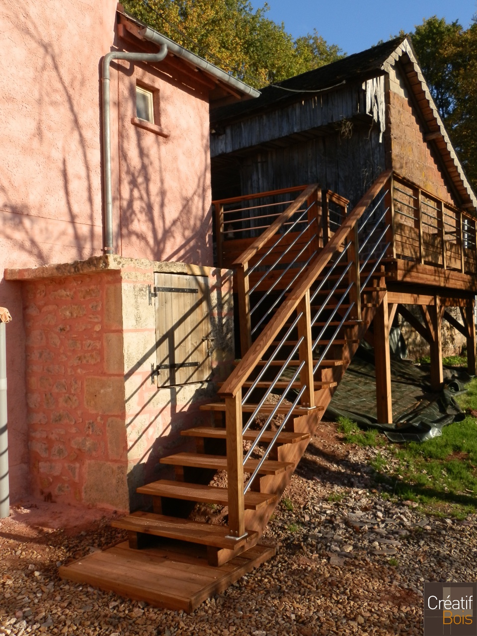 Escalier avec garde-corps "Eila" AYEN - Corrèze 19  Escalier avec garde-corps "Eila" AYEN - Corrèze 19