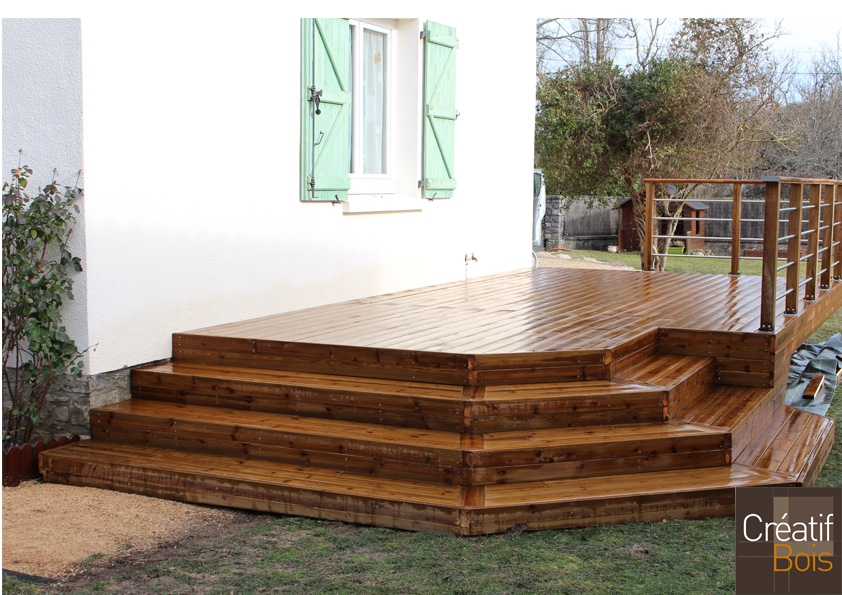 Terrasse avec Escalier en Pin Rouge du Nord et Garde-Corps Eila - Lot 46 Terrasse avec Escalier en Pin Rouge du Nord et Garde-Corps Eila - Lot 46