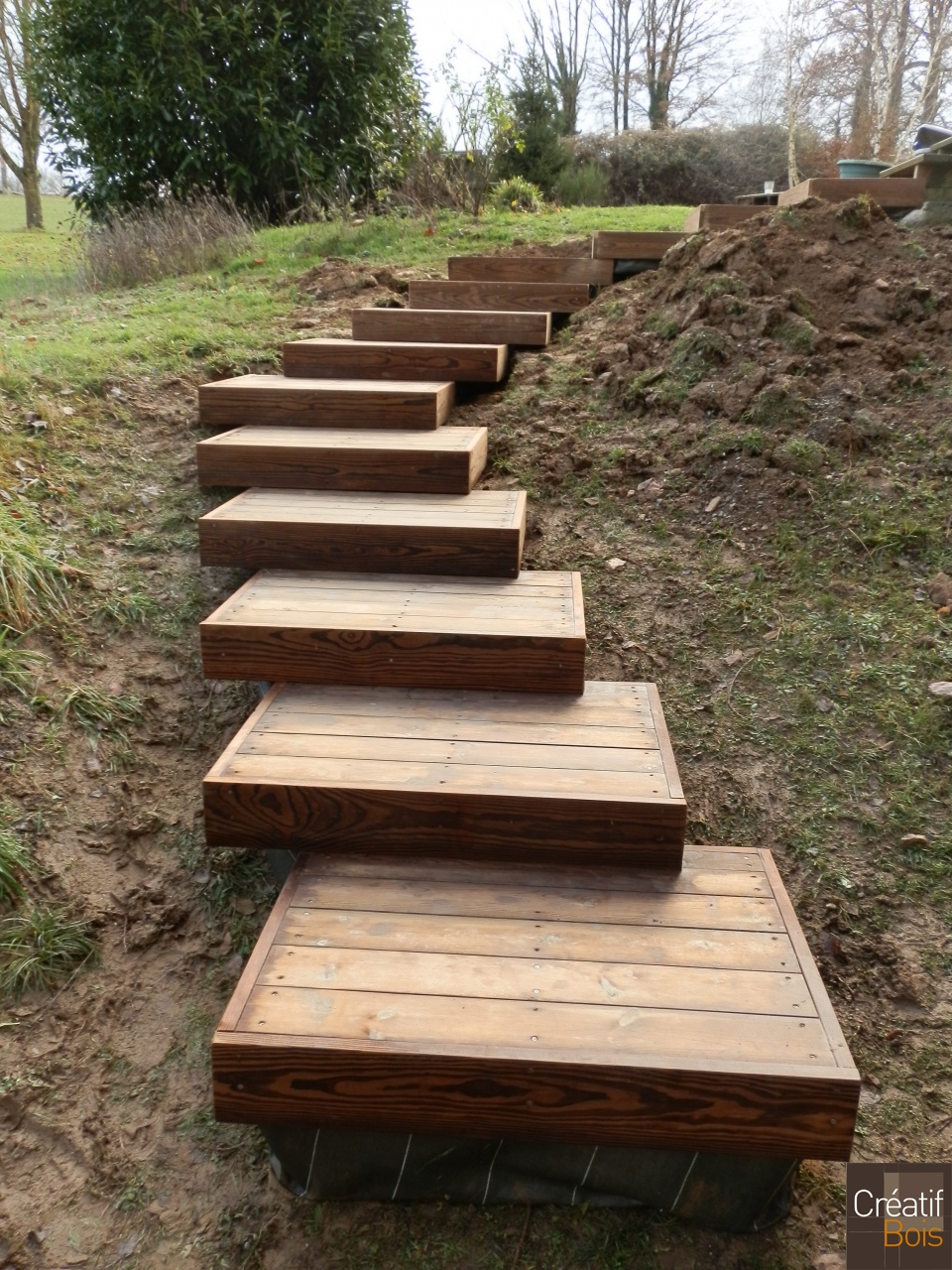 Escalier en Pin Rouge du Nord ST MAURICE LES BROUSSES - Haute Vienne 87 Escalier en Pin Rouge du Nord ST MAURICE LES BROUSSES - Haute Vienne 87